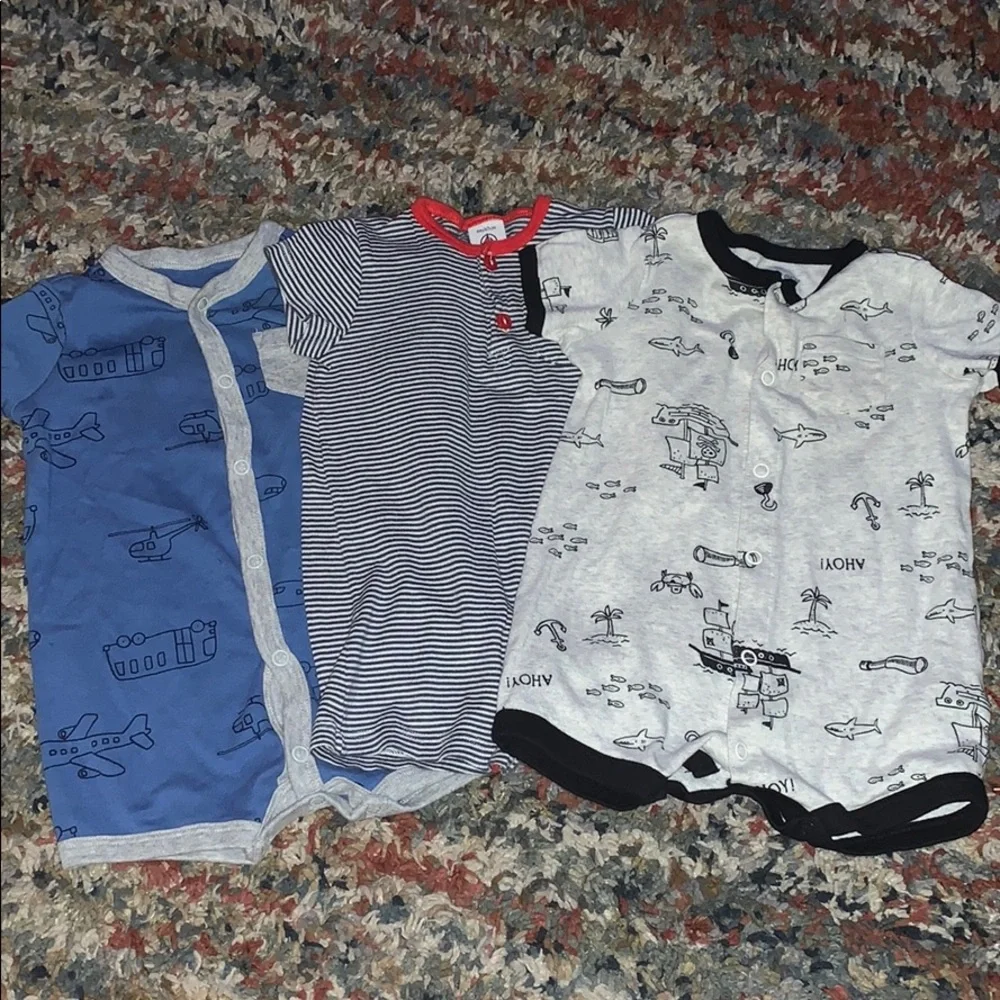 Boys Set of 3 Onesies short outfits blue & gray baby sz 6M  EUC